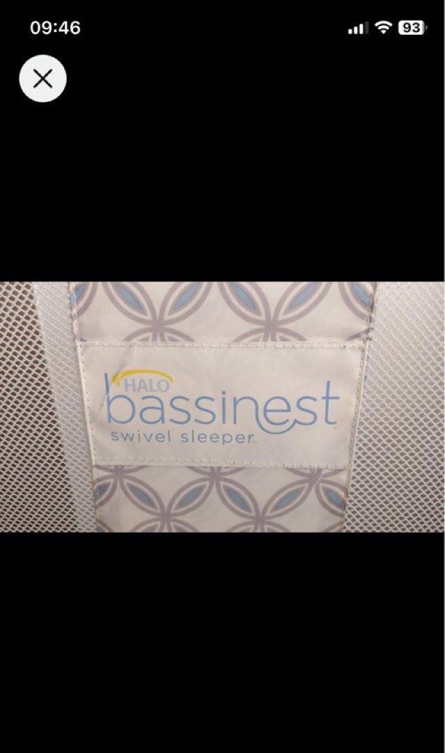 Halo (bassinest) Swivel Sleeper + mattress + sheets, Babies