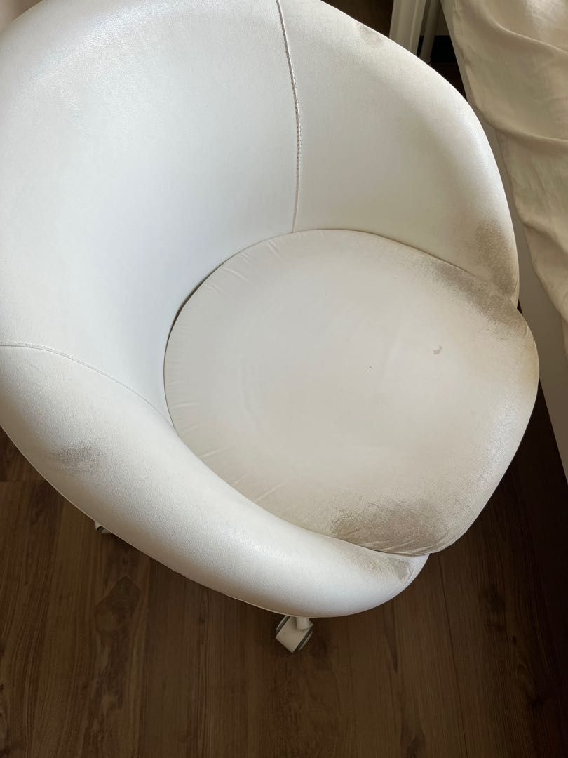 IKEA SKRUVSTA Swivel chair (Ysane white), Furniture & Home Living