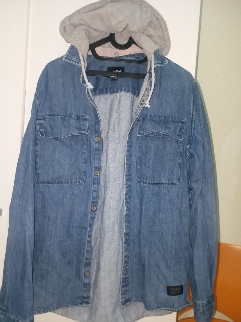 Jaket Jeans hoodie pull and bear original Fesyen Pria Pakaian Atasan di Carousell