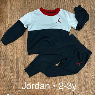 (Category: ) located in . Submitted by peek_a_preloved (Listing ID 1208051710, Image 1). Description: .