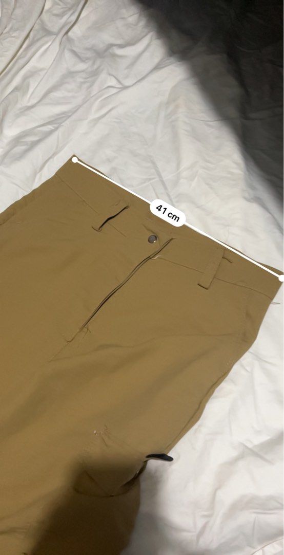 Khaki Cargo Pants (Category: Other Bottoms) located in Quezon City. Submitted by ninaxyr_ (Listing ID 1207983691, Image 3). Description: Used once (great condi) Khaki color Size: 41-43 cm .