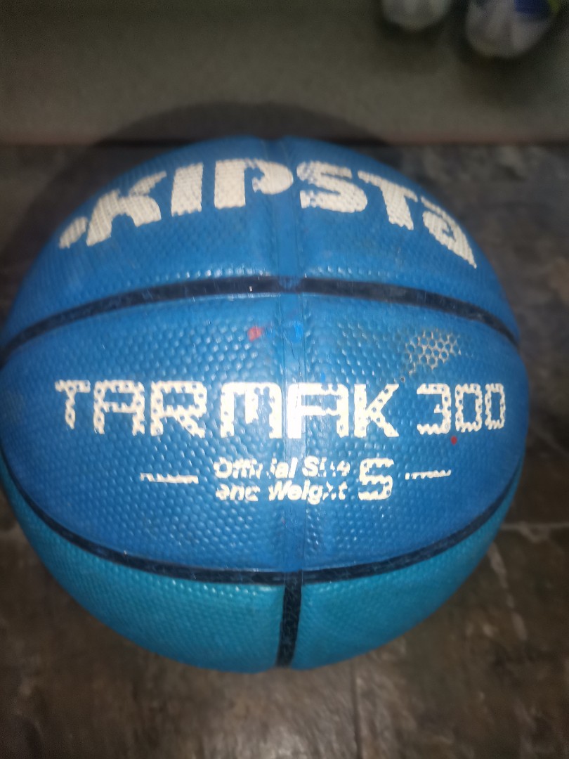 KIPSTA by Decathlon Tarmak 300 Basketball Size 5, Sports Equipment, Sports and Games, Racket and Ball Sports on Carousell