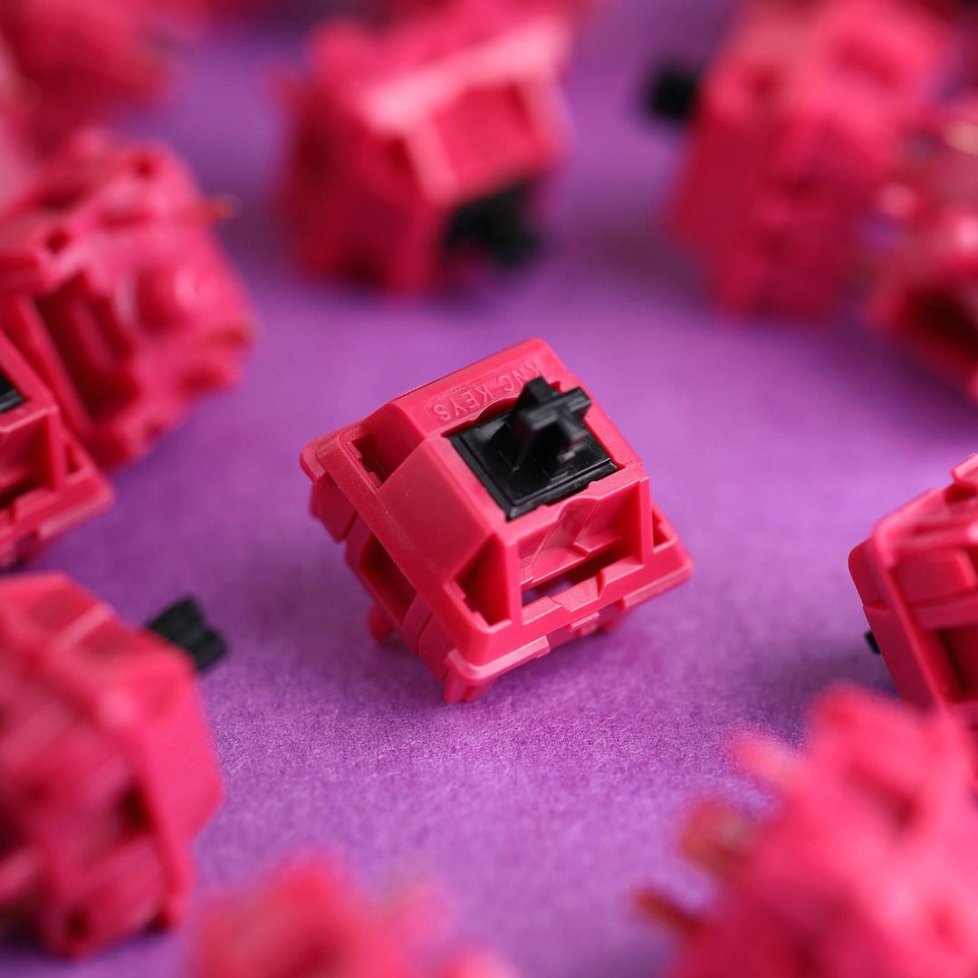 KNC Red Jackets 2.0 linear switch x 69 factory lubed, Computers & Tech