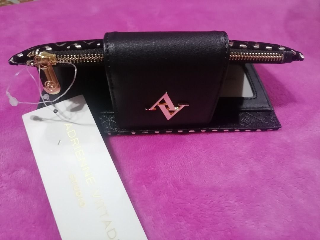 Adrienne vittadini studio wallet price outlet