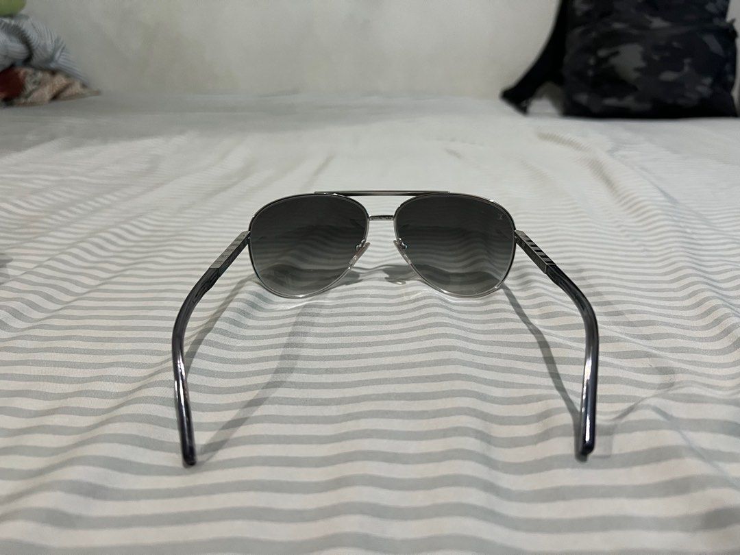 Louis Vuitton Attitude Pilote Sunglasses - Black, Women's Fashion, Watches  & Accessories, Sunglasses & Eyewear on Carousell