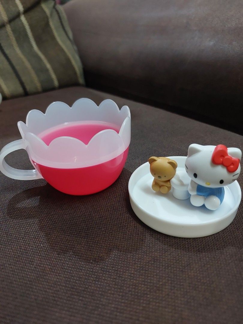 Mcdo Happy Meal toys HELLO KITTY TEA SET, Hobbies & Toys, Toys