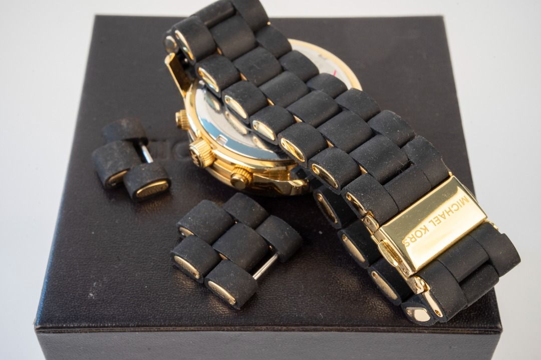 Michael Kors Black Catwalk Chronograph Watch MK5191, Luxury, Watches on  Carousell