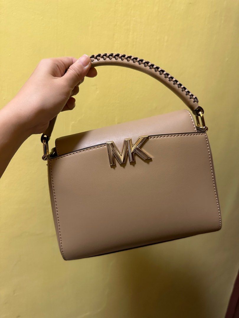 Michael Kors Karlie Small, Women's Fashion, Bags & Wallets, Cross-body Bags  on Carousell
