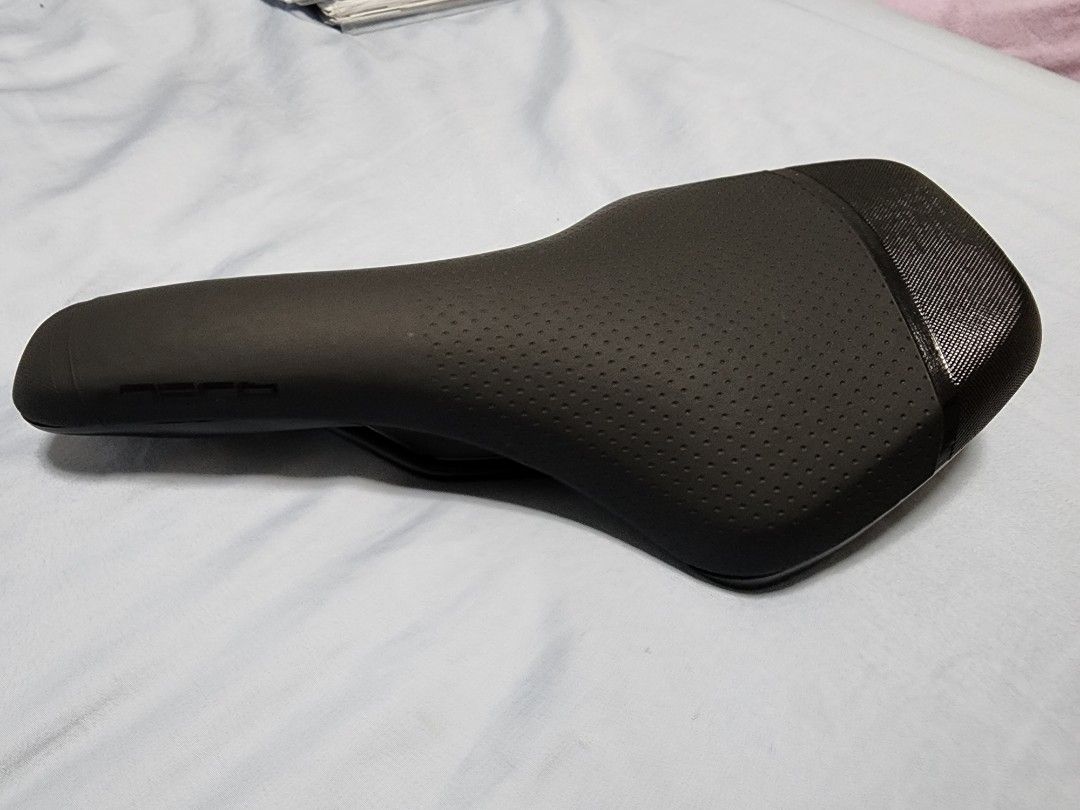 New Saddle from Java Aria (Category: Parts & Accessories) located in Singapore. Submitted by sklstuff (Listing ID 1208016437, Image 3). Description: Saddle removed from Java Aria bike. RFS I change to selle saddle instead Thank you for looking at my listing.