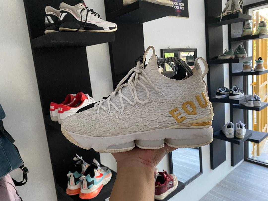 Lebron 15 sales yin yang