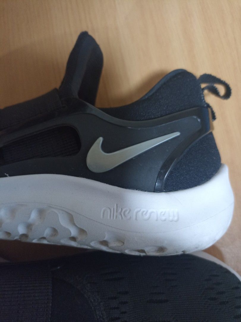 nike women's renew freedom