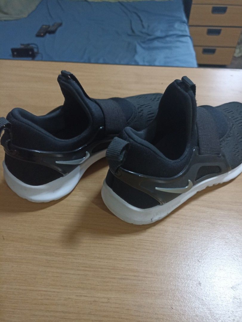 nike women's renew freedom