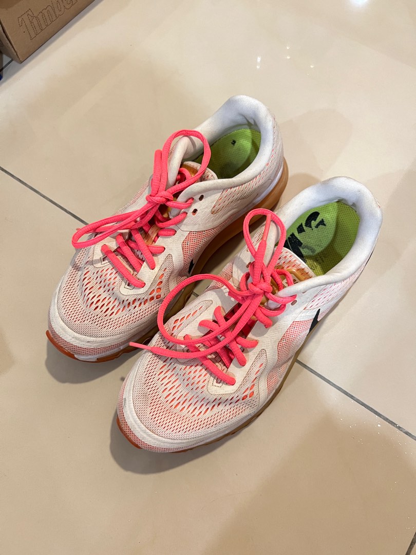 sneaker boots nike womens