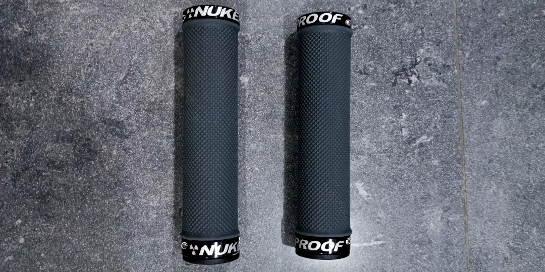 nukeproof grips blue