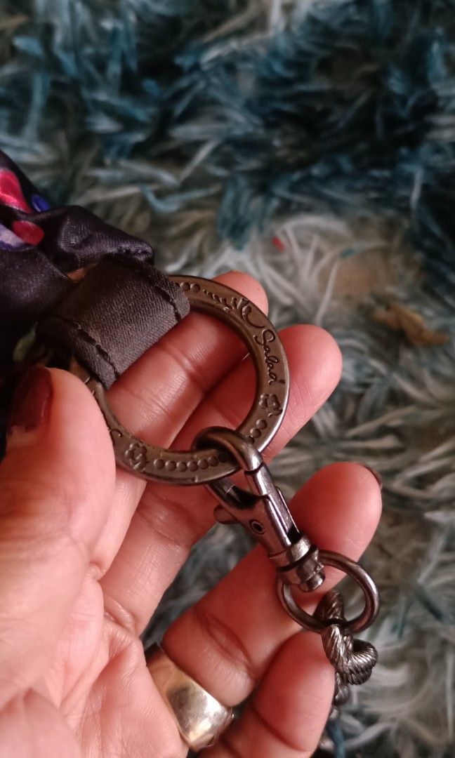 Original salad chain sling, Men's Fashion, Bags, Sling Bags on Carousell