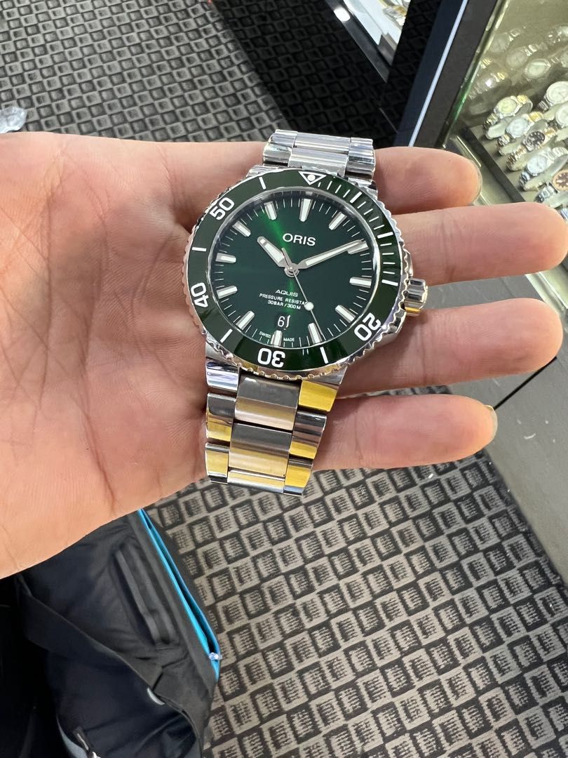 ORIS AQUIS SWISS MADE GREEN HULK AUTOMATIC DIVERS 300M 7730 Men s