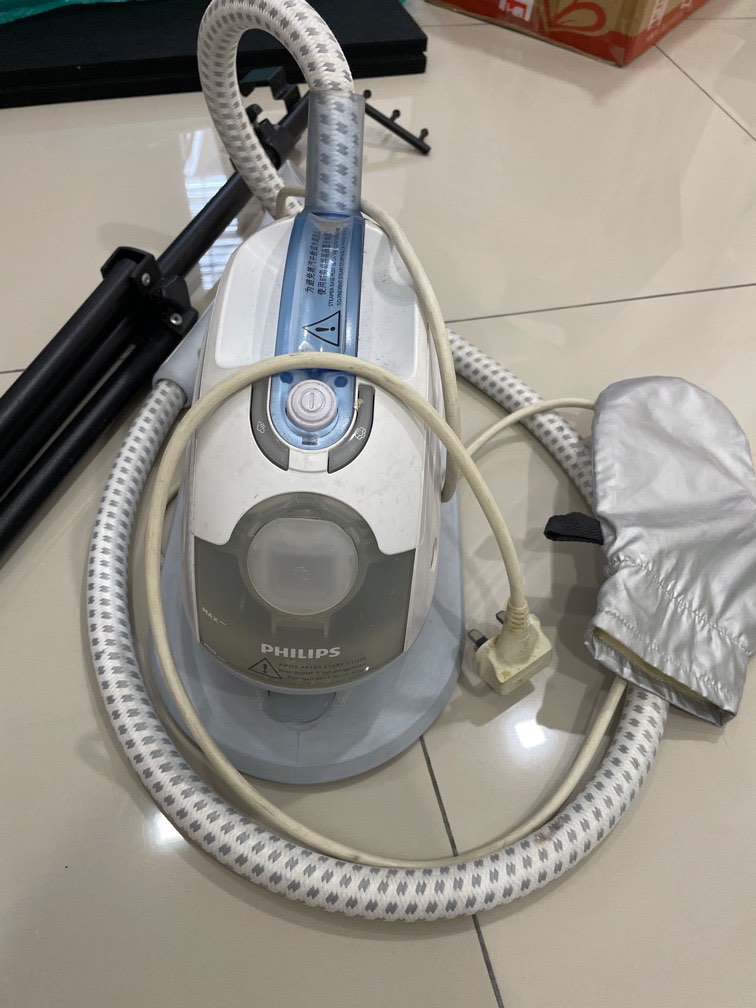 Philips Cloths Steamer, TV & Home Appliances, Irons & Steamers on Carousell