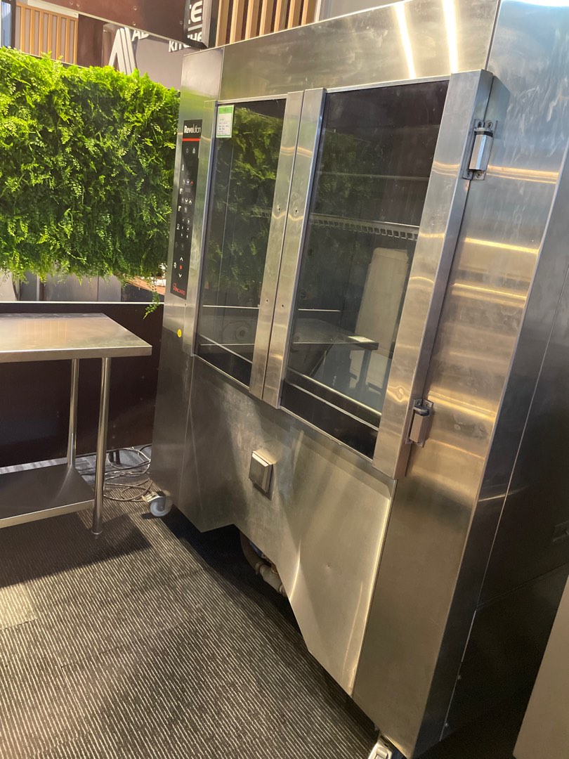 Picard rotisserie chicken oven, TV & Home Appliances, Kitchen