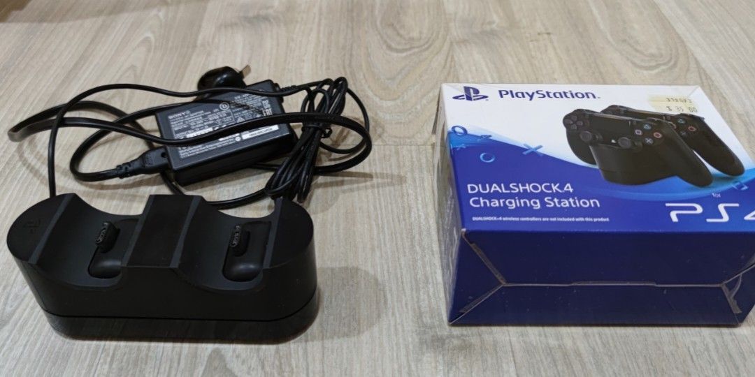PS4 Dualshock 4 Charging Station, Video Gaming, Gaming Accessories
