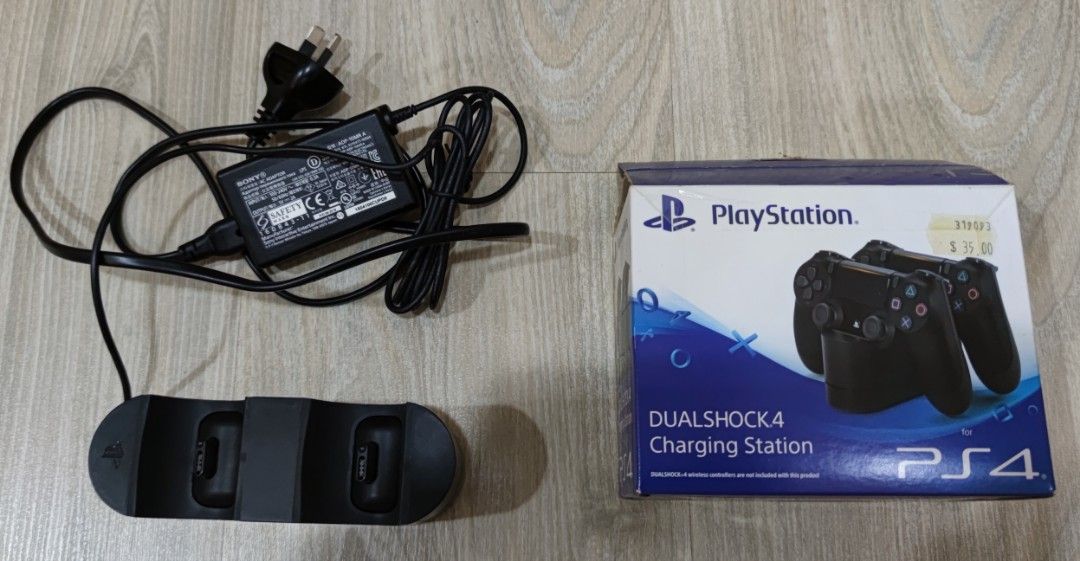 PS4 Dualshock 4 Charging Station, Video Gaming, Gaming Accessories