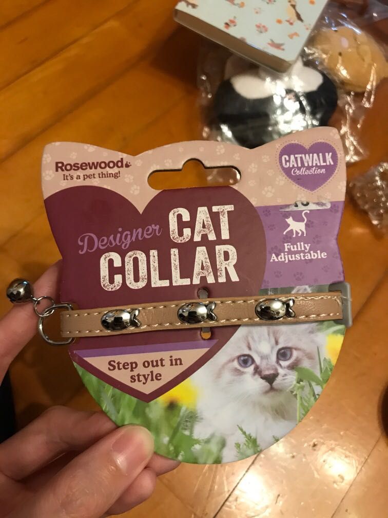 Rosewood cat collar top