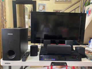 Rush sale !!!! Samsung Tv set with player and speakers