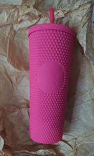 (Category: ) located in . Submitted by decluttermode (Listing ID 1208001067, Image 1). Description: .