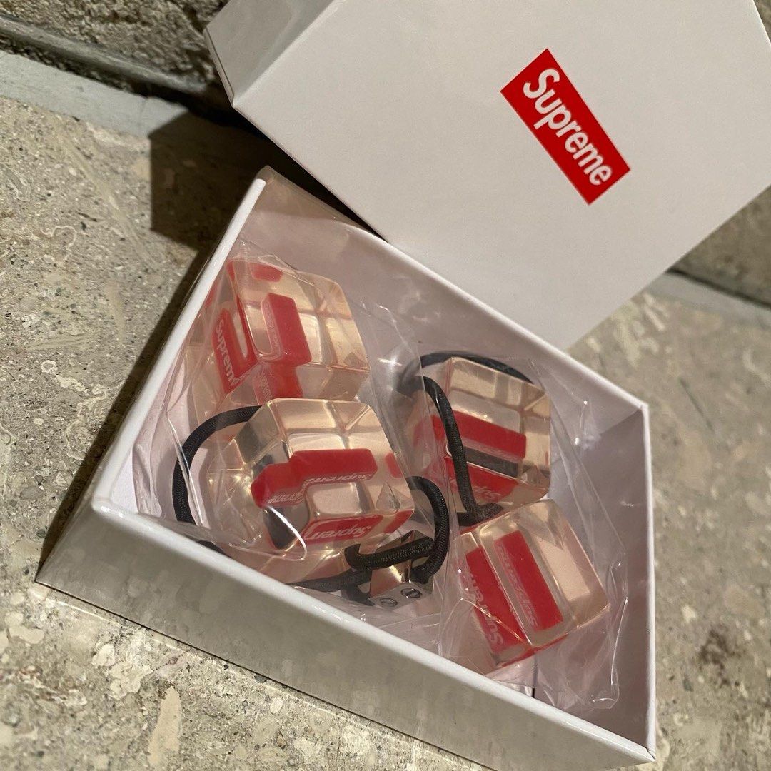 Supreme Hair bobbles, 興趣及遊戲, 玩具& 遊戲類- Carousell