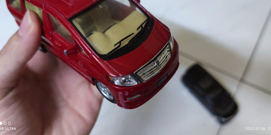 Toyota vellfire alphard van mpv 1/32 kinsmart 1/43 rastar, Hobbies ...