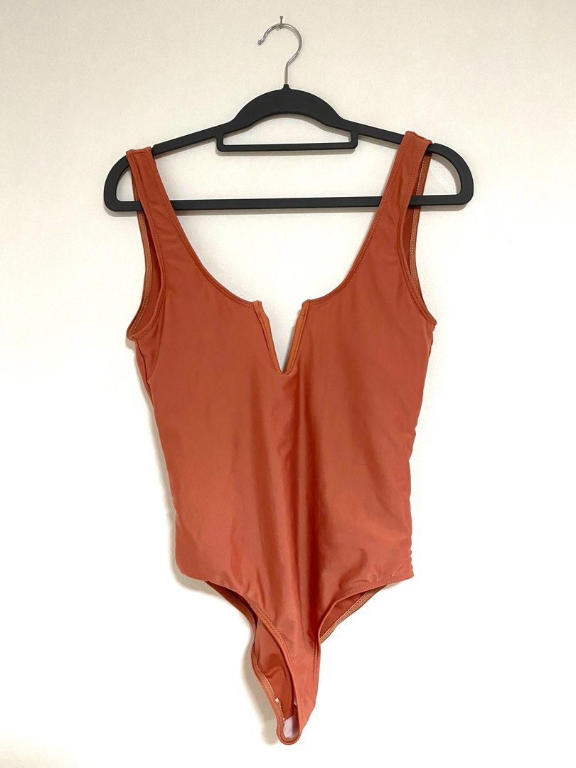 Vcollar/ Vback One piece swimsuit, Women's Fashion, Swimwear, Bikinis