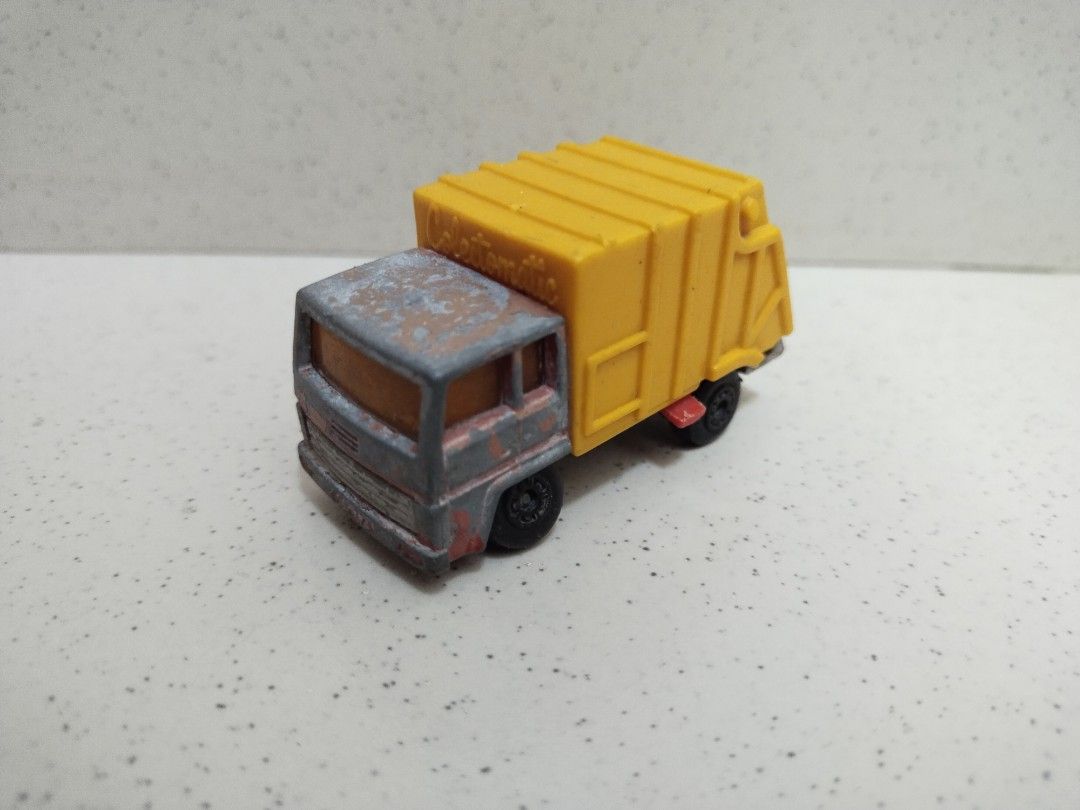 Matchbox refuse discount truck 1979