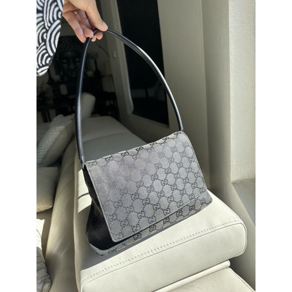 Gucci monogram shoulder bag top