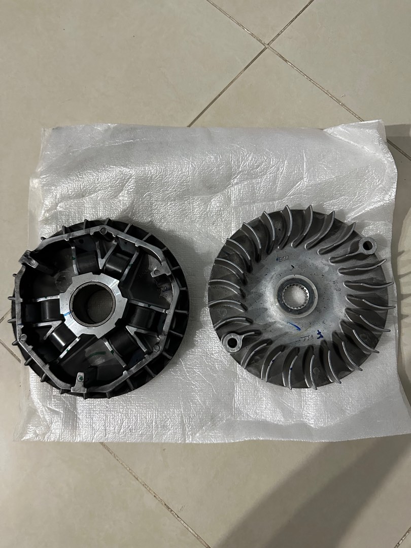xmax stock pulley, Motorcycles, Motorcycle Accessories on Carousell
