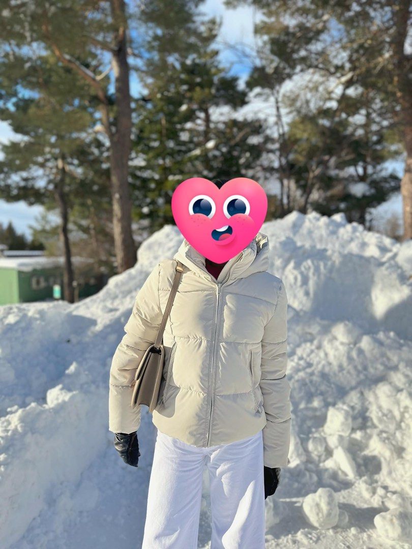 Zara matte white/gray buffer jacket (Category: Coats, Jackets and Outerwear) located in Muntinlupa City. Submitted by randomstuffph (Listing ID 1207526570, Image 2). Description: .
