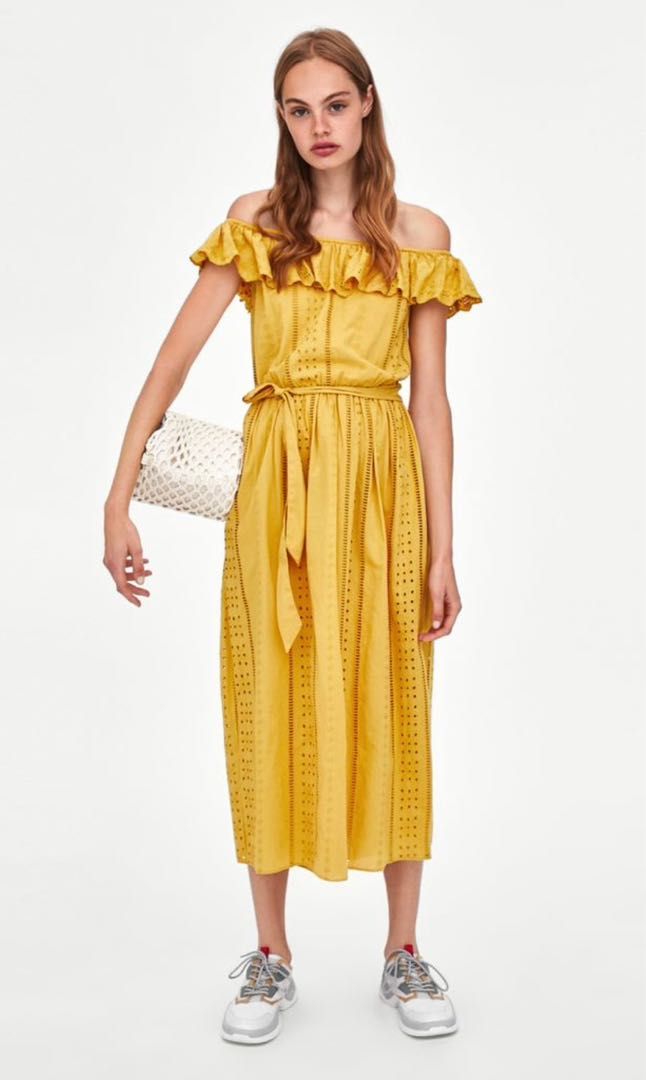 Robe Zara Jaune Moutarde à Pois - Modèle Plumetis - Taille S (XS) - Neuf Avec étiquettes