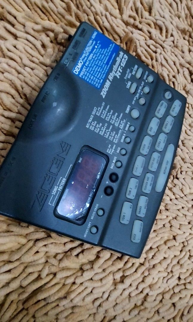 Zoom rhythm trak RT 123 drum machine (Category: Musical Instruments) located in Santa Rosa. Submitted by rcm066915 (Listing ID 1208035814, Image 1). Description: zoom drum machine. no issue.