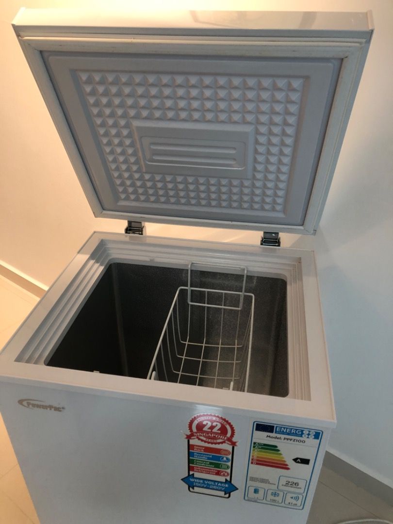 100L Chest freezer (PowerPac PPFZ100, WHITE), Furniture & Home Living