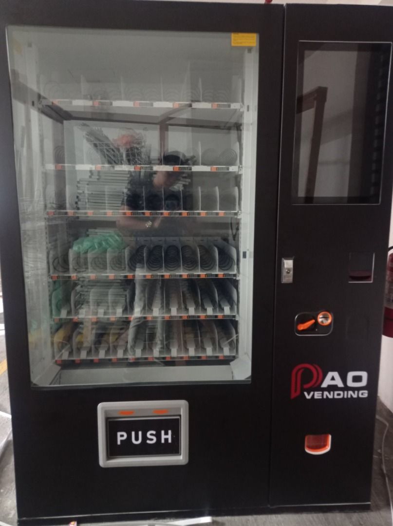 22 inch touch screen QR code vending machine for cold drinks (Category: Refrigerators and Freezers) located in Pasig City. Submitted by 09942015781 (Listing ID 1208156317, Image 2). Description: Price: 405,000 ✅ 22 inch touch screen QR code vending machine for cold drinks 🌏 We Can Deliver Nationwide 👉 AP Cargo, LBC, Lalamove & etc. Model: ZD-ZL21.5-ULT Size: H:1950mm*W:1180mm*L:920mm Weight: about 300kg. Rated Voltage: AAC220V/50Hz( Can adjust 