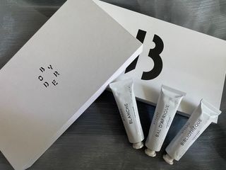 （分類：）位於 。 由 aboutherlove 提交（商品編號 1208087436，圖片 1）。簡介： 。