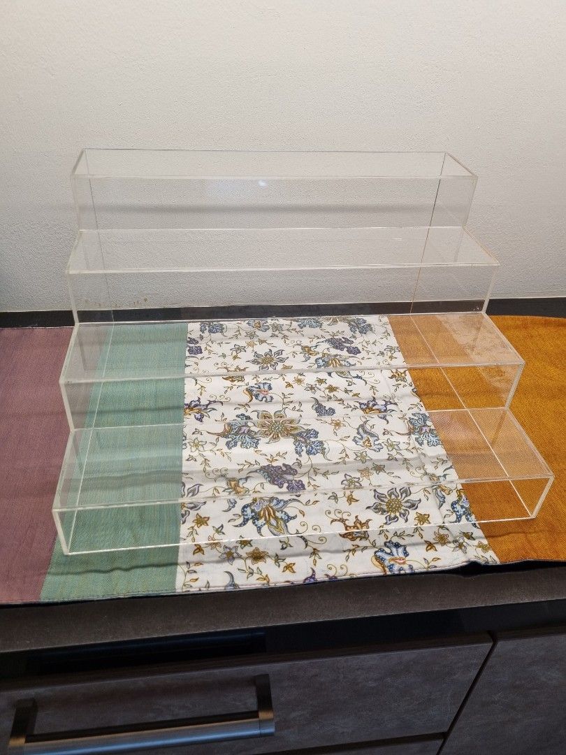 4 step display case, Everything Else on Carousell