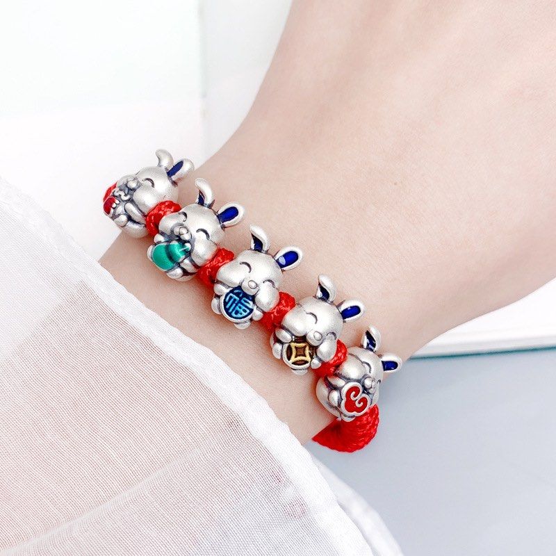 Red good luck best sale bracelet
