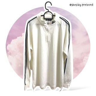 (Category: ) located in . Submitted by sheslaypreloved (Listing ID 1208195026, Image 1). Description: .