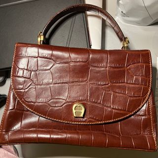 （分類：）位於 。 由 briiik 提交（商品編號 1208203414，圖片 1）。簡介： 。