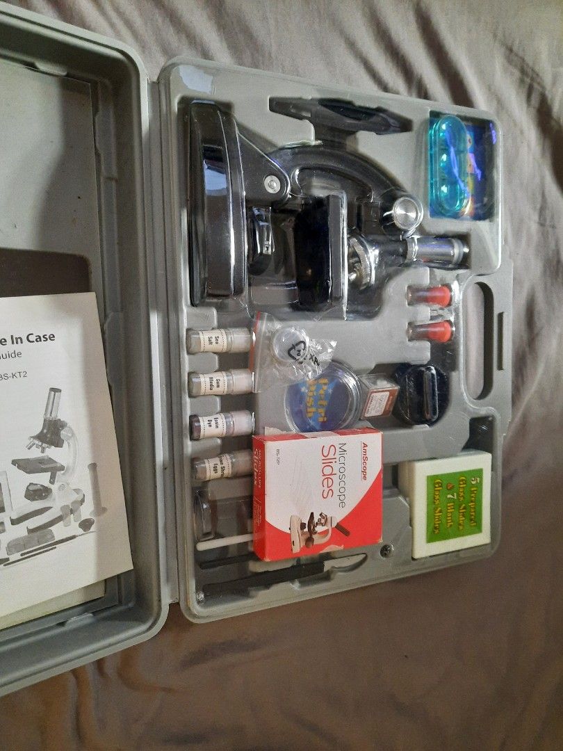 Amscope microscope 52 pcs (Category: Medical Supplies & Tools) located in Paranaque City. Submitted by joplats83 (Listing ID 1208137060, Image 3). Description: amscope microscope 52 pcs with 72 pcs extra slides. almost new . made in USA. good for kids .. pm for details.