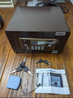 （分類：）位於 。 由 cweesze 提交（商品編號 1208161318，圖片 1）。簡介： 。