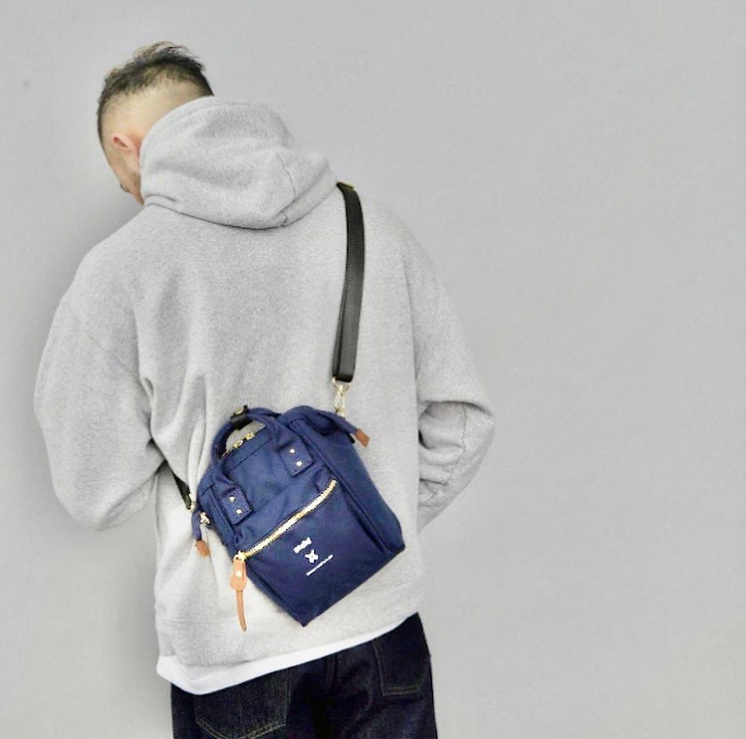 Anello Micro Bag (Category: Sling Bags) located in Binan City. Submitted by GoodFindsPh (Listing ID 1208066908, Image 1). Description: navy blue in excellent condition .