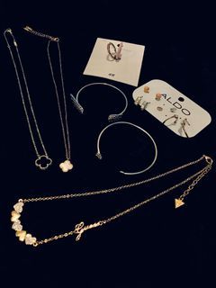 Assorted Accesories Necklaces Rings Bracelets Earings Gold Rose White