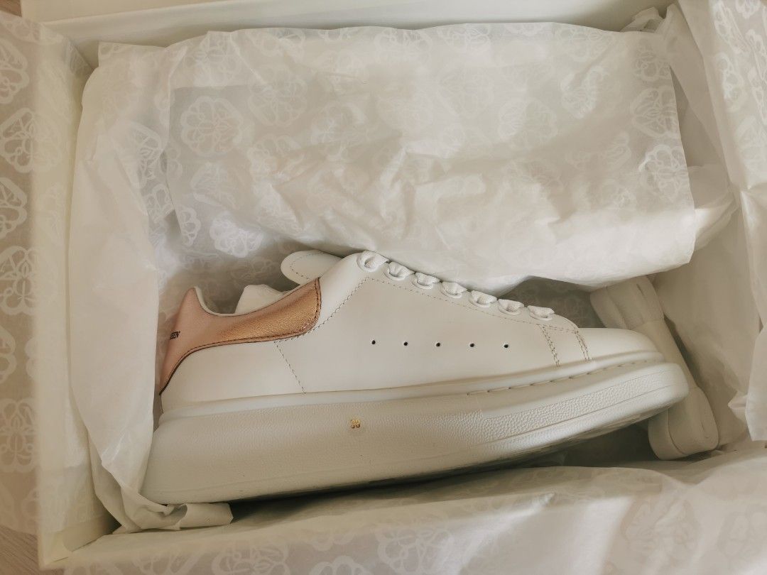 Rose gold alexander mcqueen's 2025