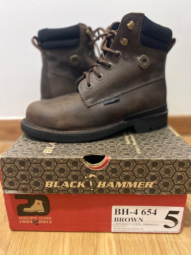 Black hot sale hammer boots