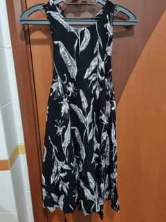BNWT Roxy Black Floral Dress